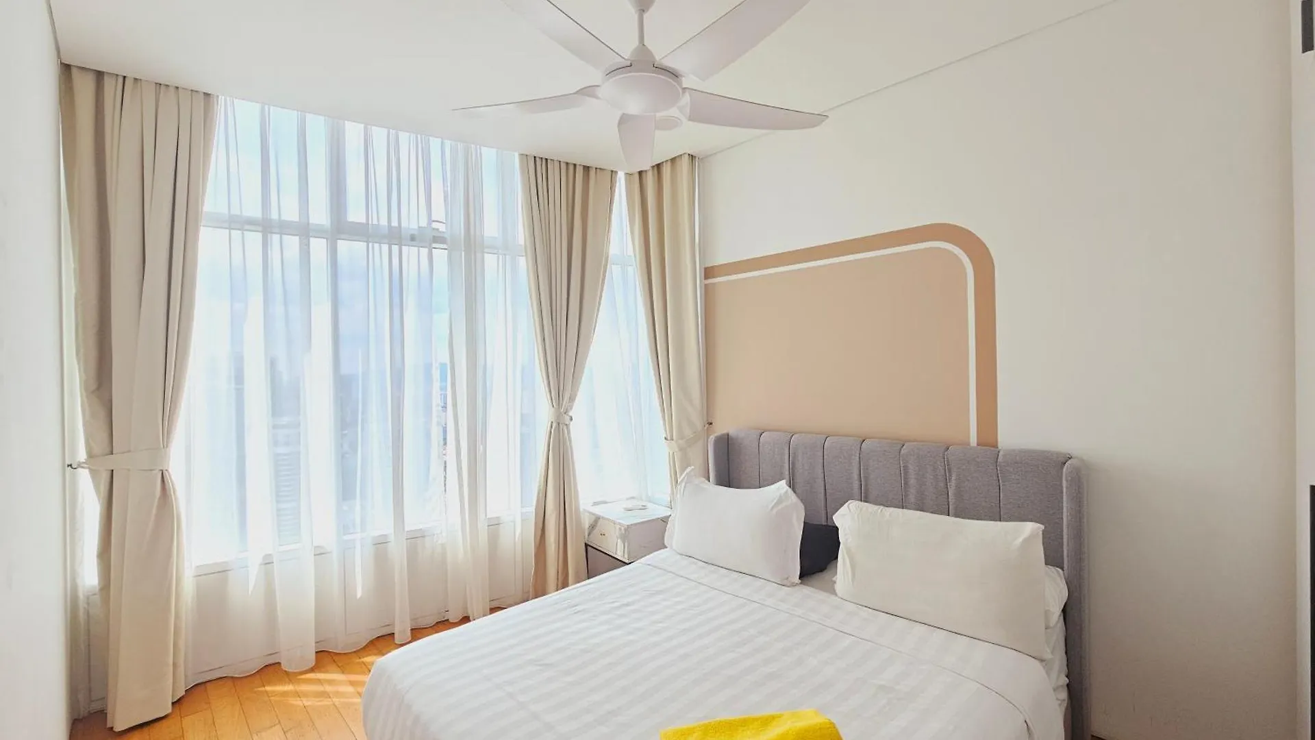 Sky Suites Klcc By Staylar Kuala Lumpur Appartamento